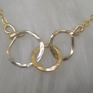 Triple Eternity circle pendant, nec..